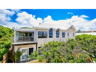 Coastal Retreat Near Pristine Beaches