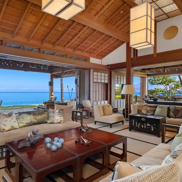 ARCHITECTURAL OCEANFRONT MASTERPIECE