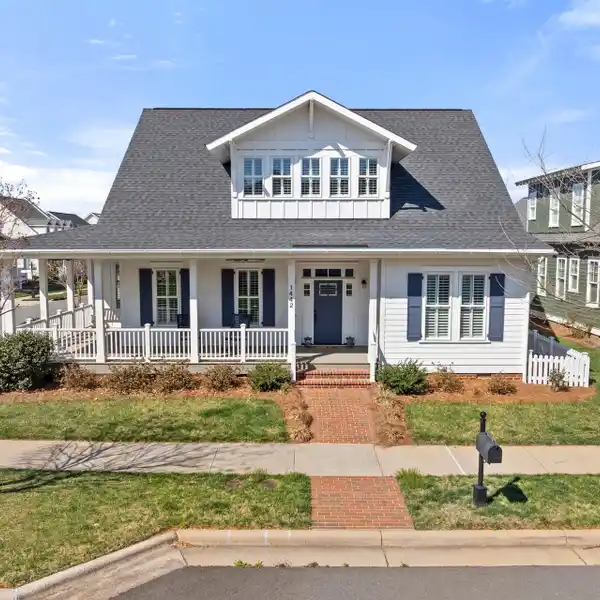 EXQUISITE HOME IN BROOKBERRY FARM