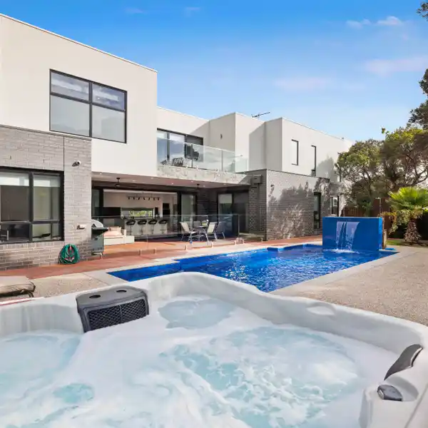 THE ULTIMATE COASTAL RETREAT