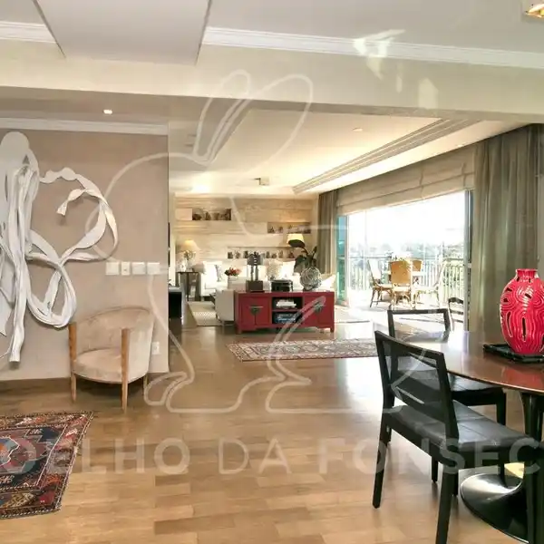 EXCELLENT APARTMENT COMPLETELY RENOVATED