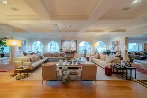 High-Floor Apartment with a Wonderful View