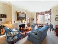 BEAUTIFUL THIRD FLOOR APARTMENT