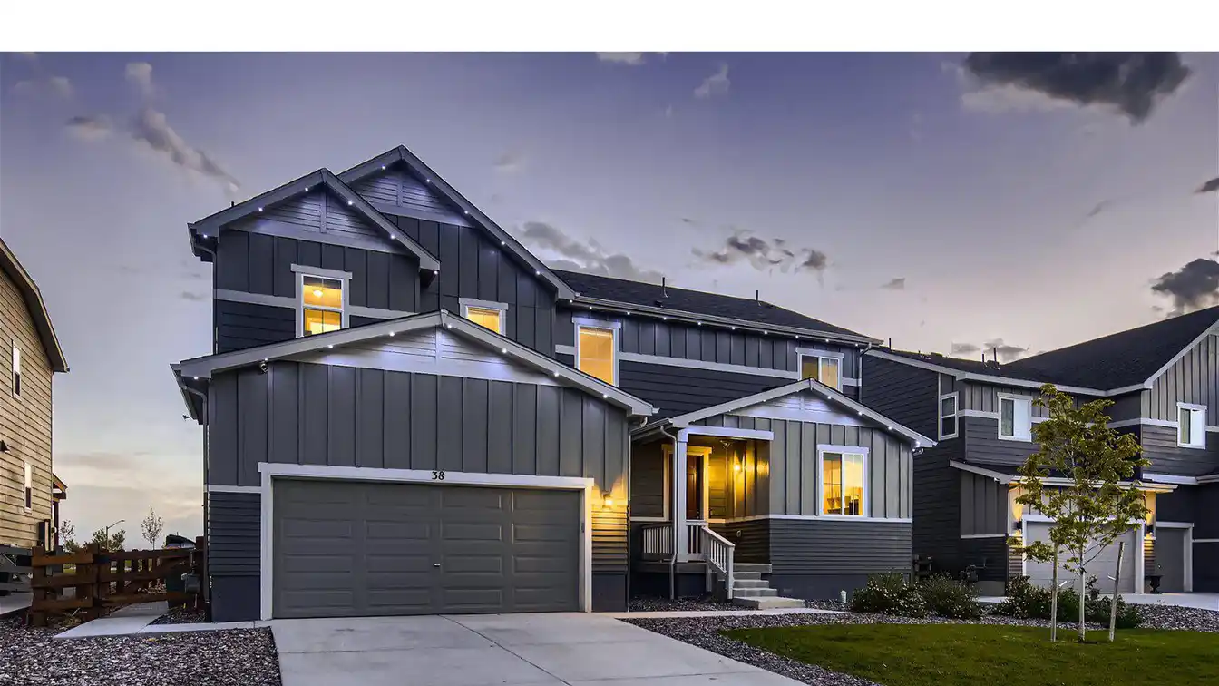 Luxury Living Meets Panoramic Mountain Views