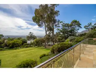 Contemporary Home with Endless Panoramic Views