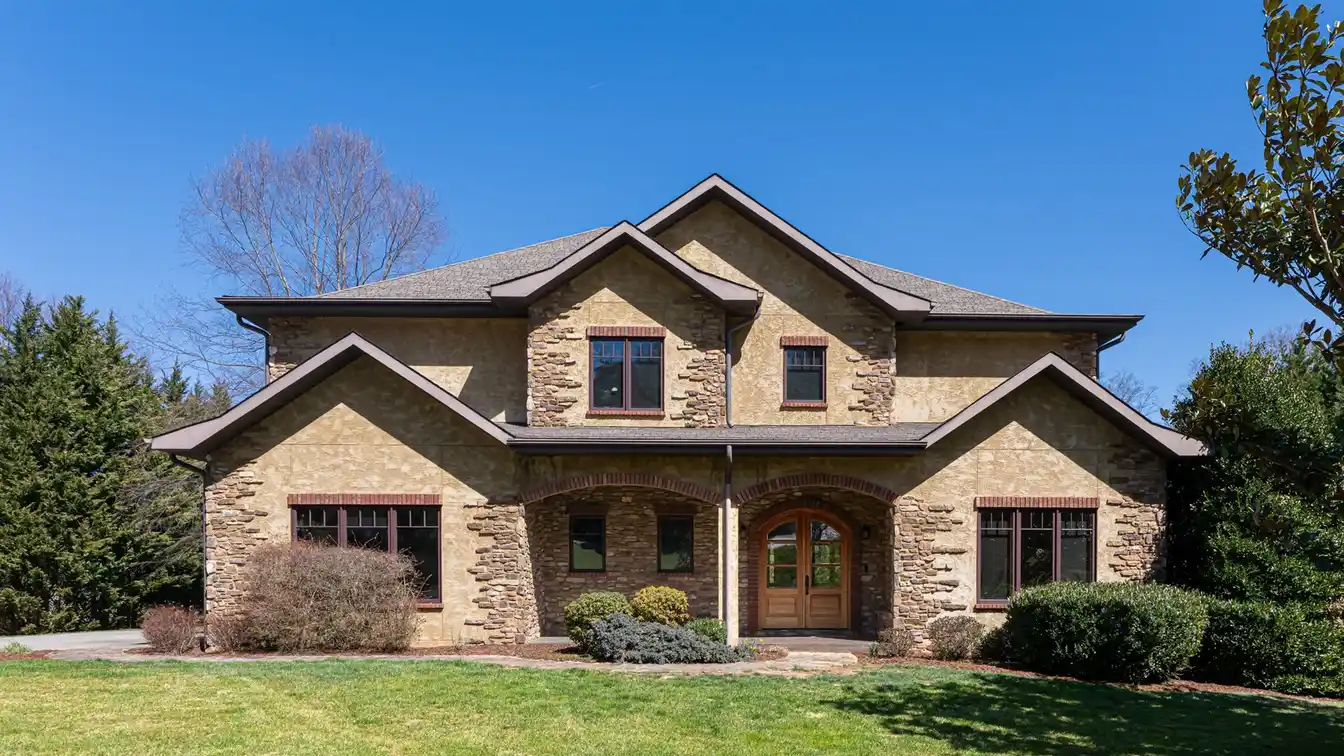 Custom Home Full of Spectacular Finishes