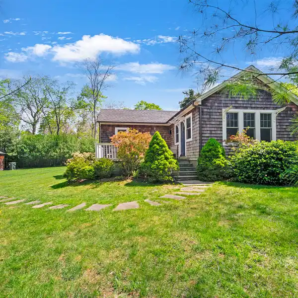 THREE BEDROOM COTTAGE FOR RENT