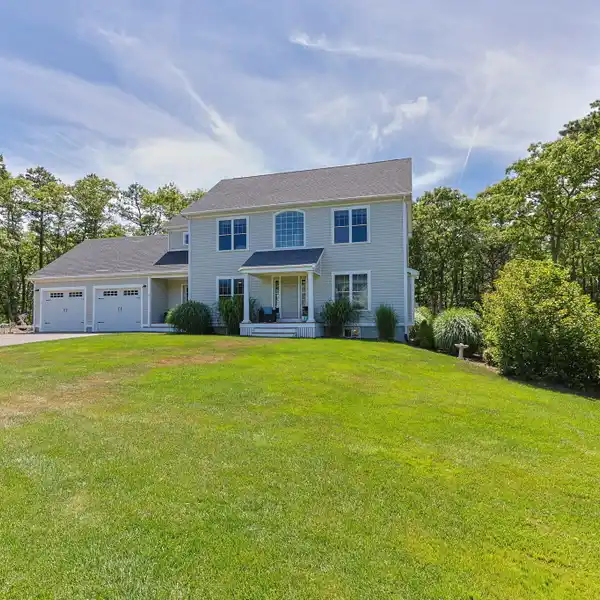 WELL-APPOINTED CONTEMPORARY COLONIAL IN OSPREY LANDING