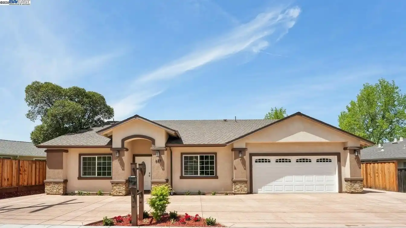 Beautifully Crafted Custom Home with Accessory Unit