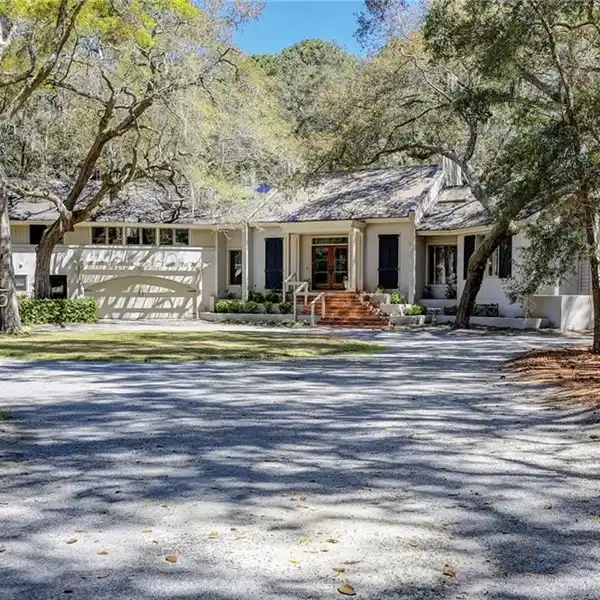 PICTURE PERFECT REMODELED HOME WITHIN SPANISH WELLS