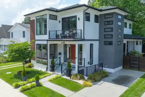 Award-Winning Contemporary Beach Home