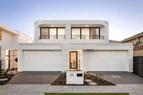 Coastal Luxury with Modern Elegance