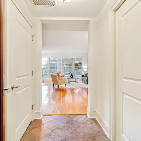 LUXURY CONDO IN THE URBAN SECTION OF BETHESDA