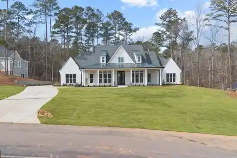 Exclusive Luxury Living in Beautiful Harbor Club