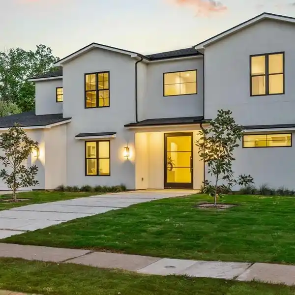 ELEGANT HOME WITH EVERY DETAIL CONSIDERED