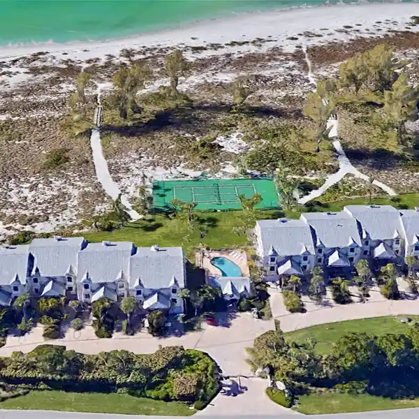 GULF-FRONT PARADISE