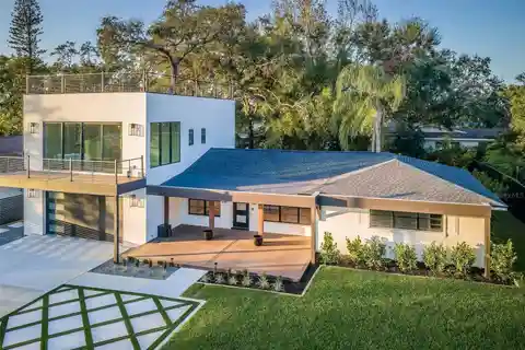 Fully Renovated Mid-century Modern Residence