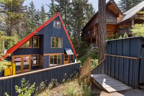 Enchanting Emerald Estates Home with Secret Passage