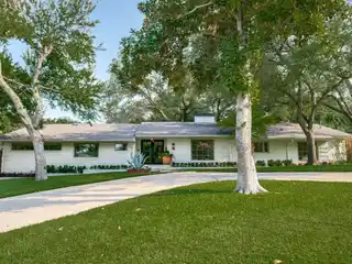 Elegant Ranch Home with Vaulted Ceilings