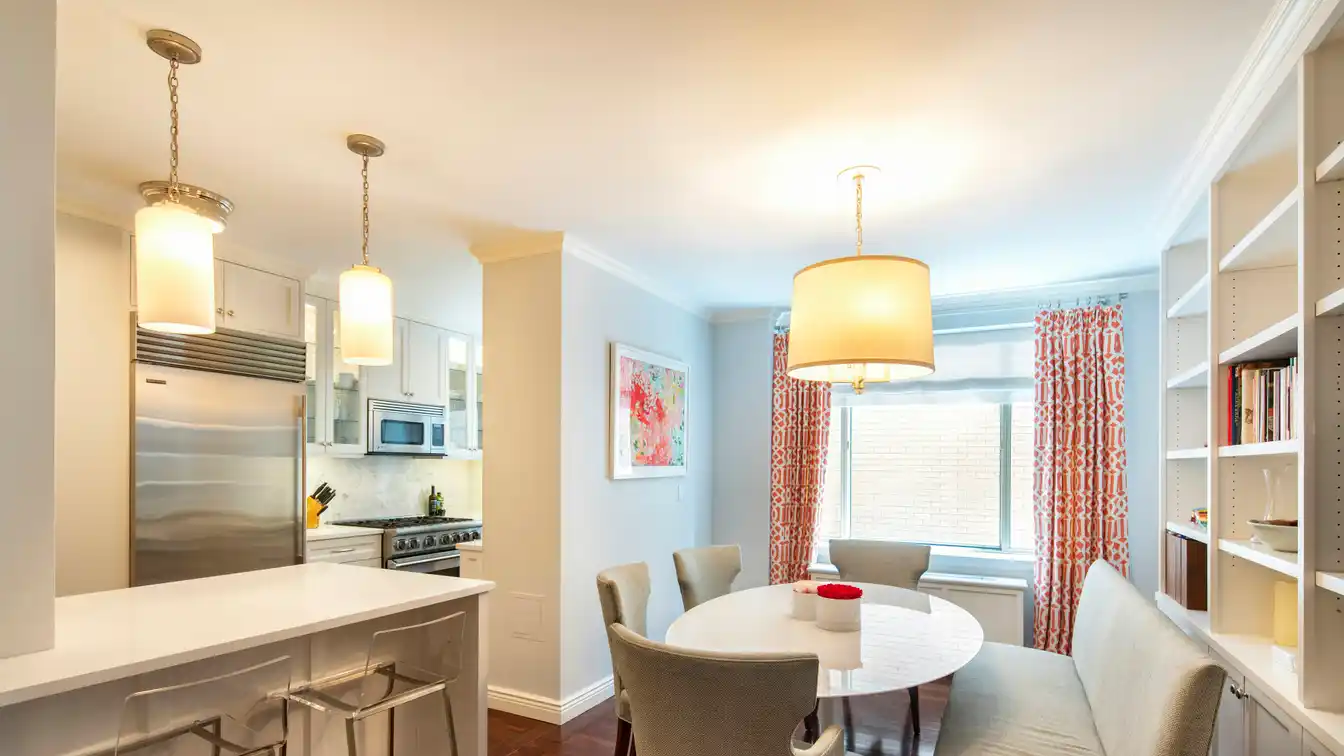 Quiet and Sunny Three Bedroom at the Richmond