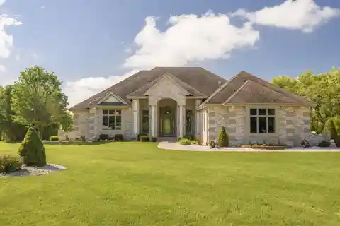 Exquisite and Inviting Ranch Home