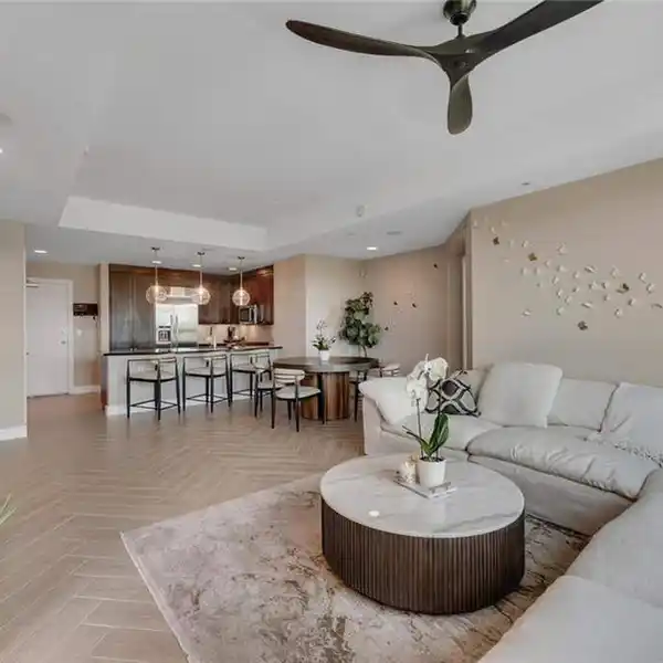 BEAUTIFUL MERCATO CONDOMINIUM