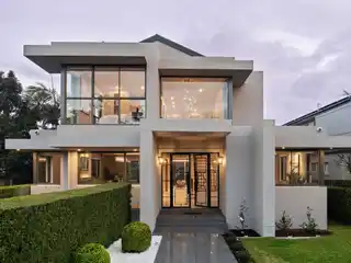 Impeccable Modern Residence