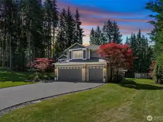 Beautifully Updated Home in Weatherby Estates