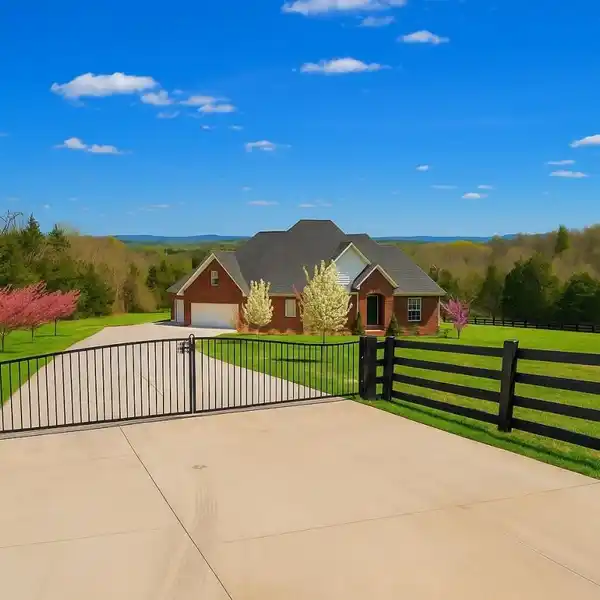 PEACEFUL COUNTRY LIVING ON 5 PRIVATE ACRES