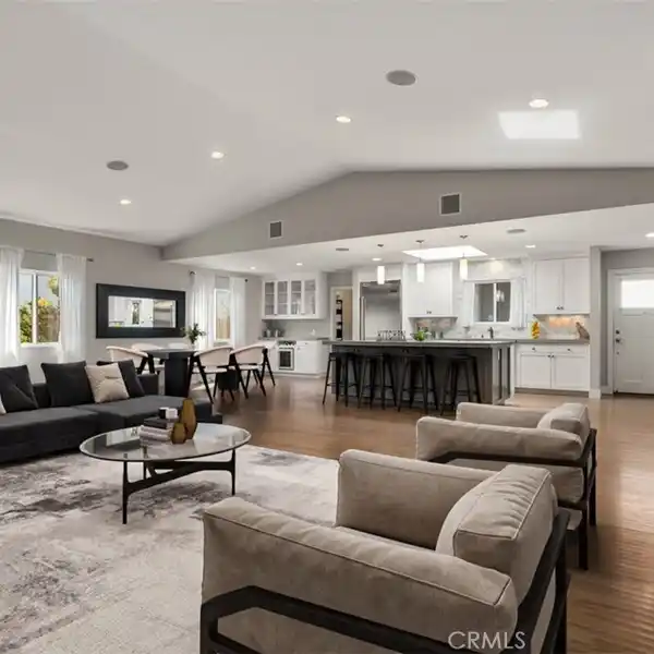 BEAUTIFUL ONE-LEVEL DOVER SHORES HOME