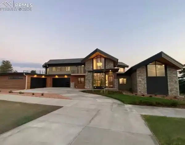 LUXURIOUS NEW CONSTRUCTION ON OVER TWO ACRES
