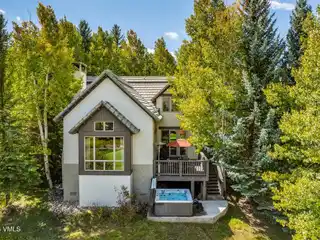 Mountain and Golf Course Views in Exclusive Gated Community