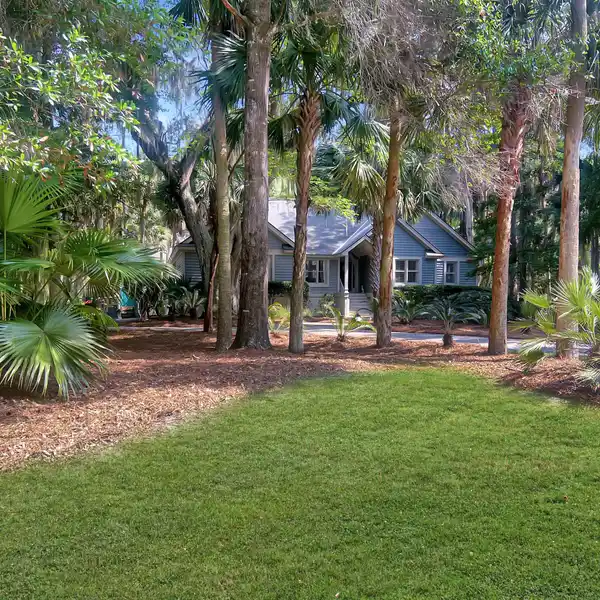 COMFORTABLE HOME IN A CONVENIENT LOCATION