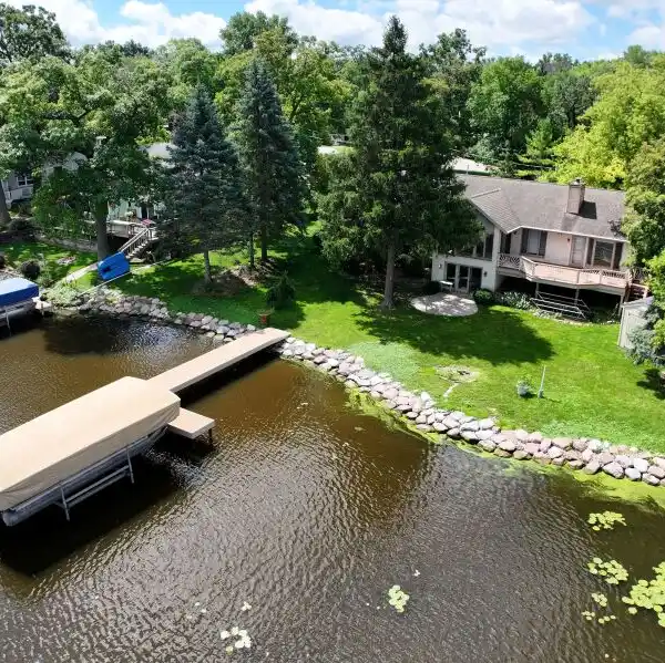 FABULOUS WATERFRONT WALKOUT RANCH