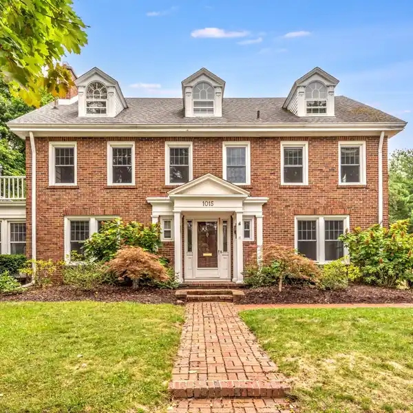 STUNNING AND EXPANSIVE BURNS PARK MANOR