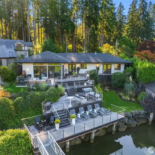 RESORT-LIKE SINGLE-LEVEL WATERFRONT HOME ON FLETCHER BAY