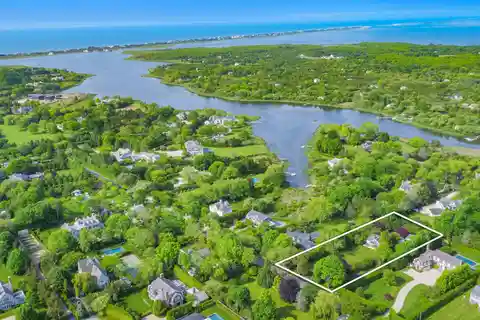 Wonderful Stylish Five Bedroom in Village Estate Area