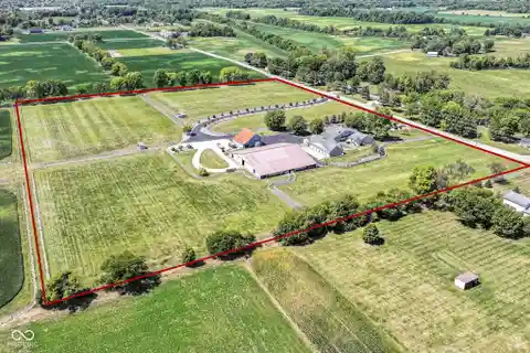 Hamilton County Estate with Indoor Riding Arena