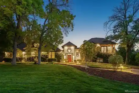 Distinguished Luxury Estate on a Prestigious Street