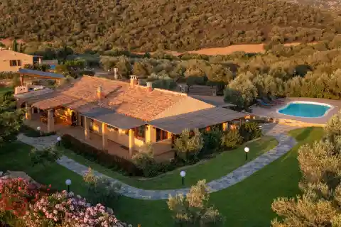 Beautiful Home and Setting