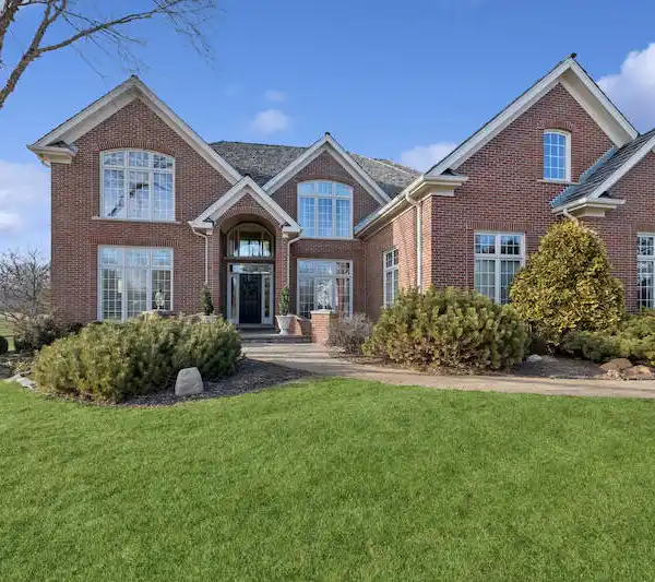 EXQUISITELY UPDATED PRIVATE RETREAT