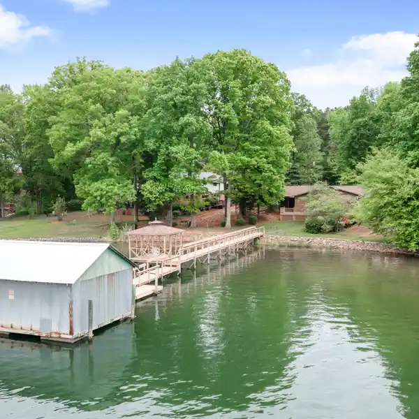 LAKE HOME WITH CHARACTER