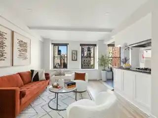 Exceptional Home in the Vibrant Upper East Side