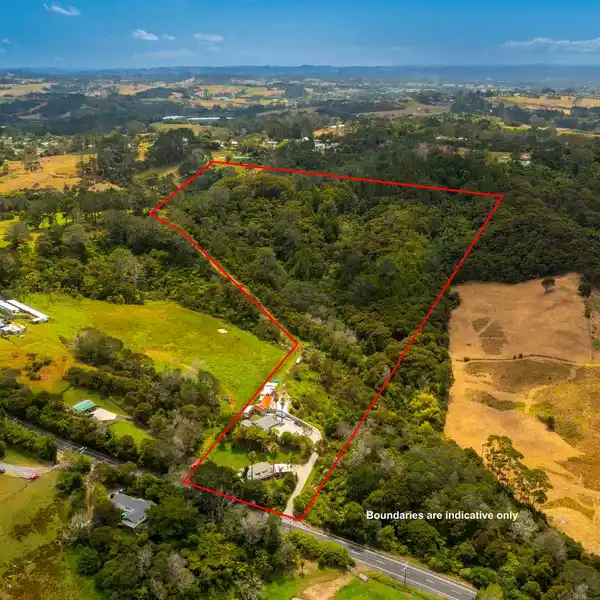 NORTH-FACING ACREAGE WITH TWO DWELLINGS