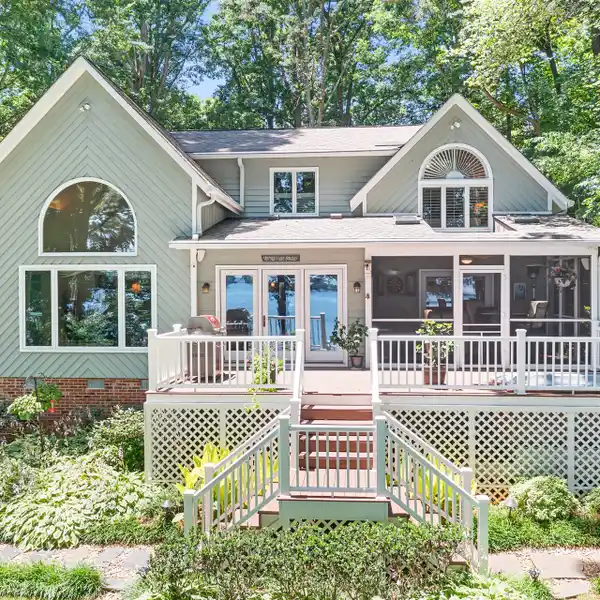 WATERFRONT DREAM HOME ON LAKE NORMAN