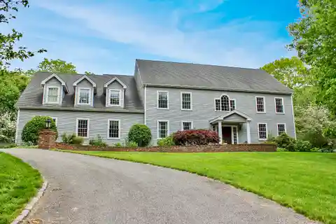 Elegant Colonial with Home Theater