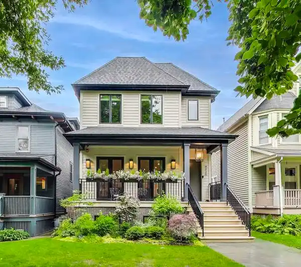 UNIQUE NEW CONSTRUCTION ON AN OVERSIZED LOT