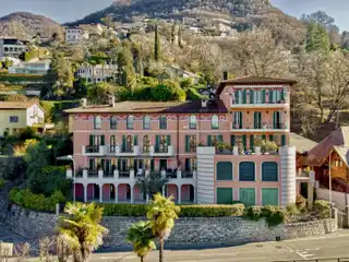 Incredible Ruvigliana Villa in Ideal Location