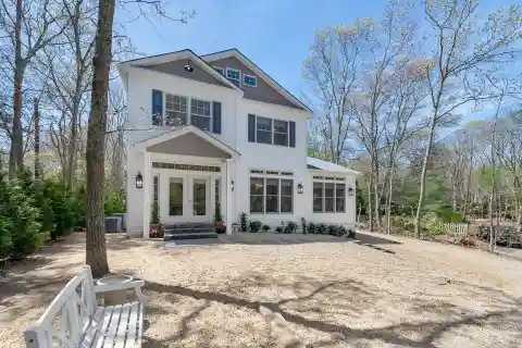 Newly Built Beauty for Rent