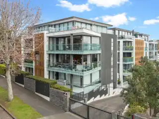 Elegant Parnell Living with Stunning Entertaining Deck